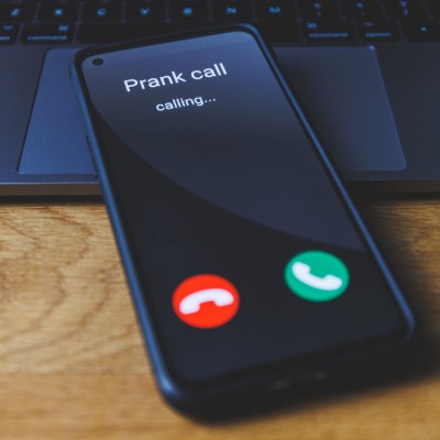 PrankCall_573880505_400